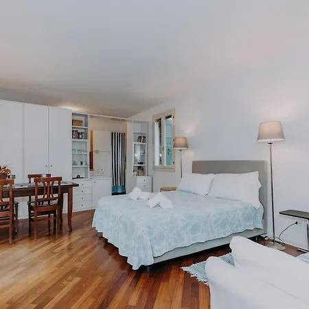 Elegant Nice Home With Private Terrace In Venice - Frari Church-2